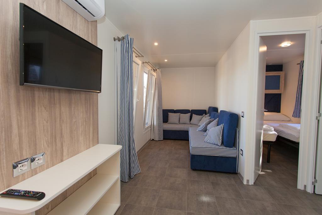 Mobile Homes And Apartments St,Denis Punat Extérieur photo