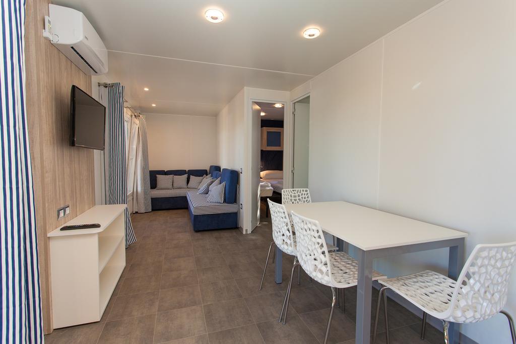 Mobile Homes And Apartments St,Denis Punat Extérieur photo